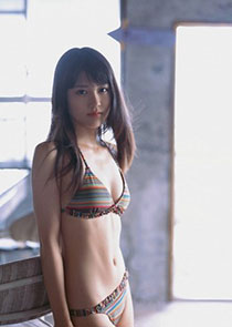 有村架純の胸の谷間