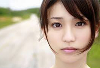 大島優子の遠くを見つめる表情